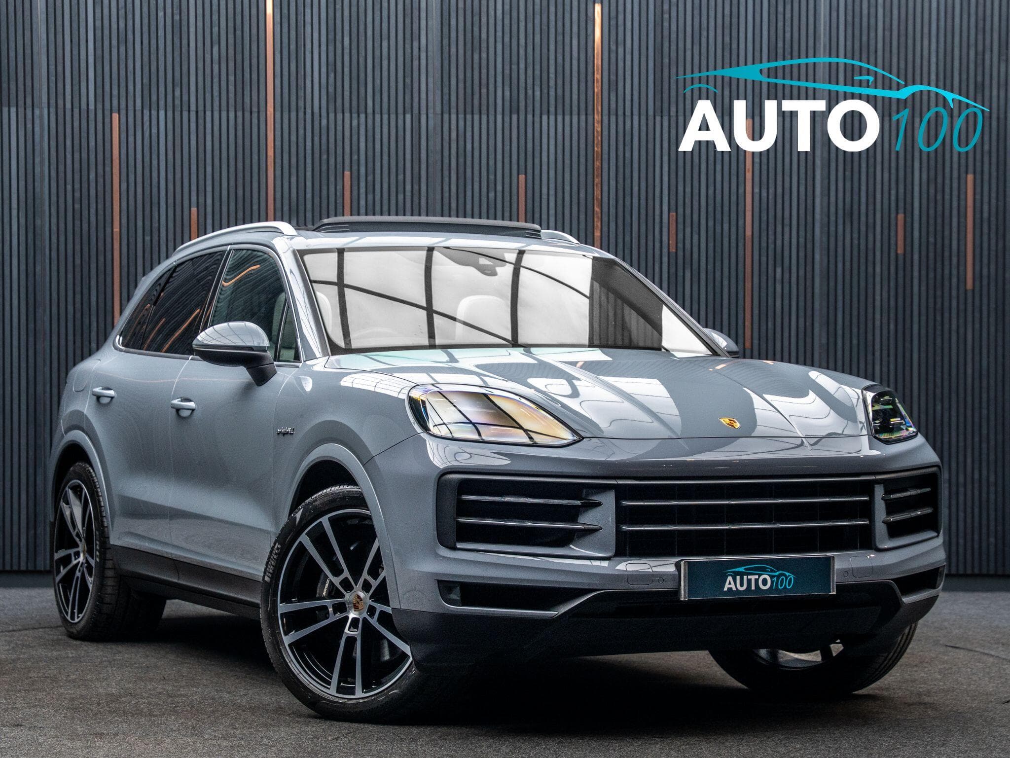 2023 Porsche Cayenne listing image