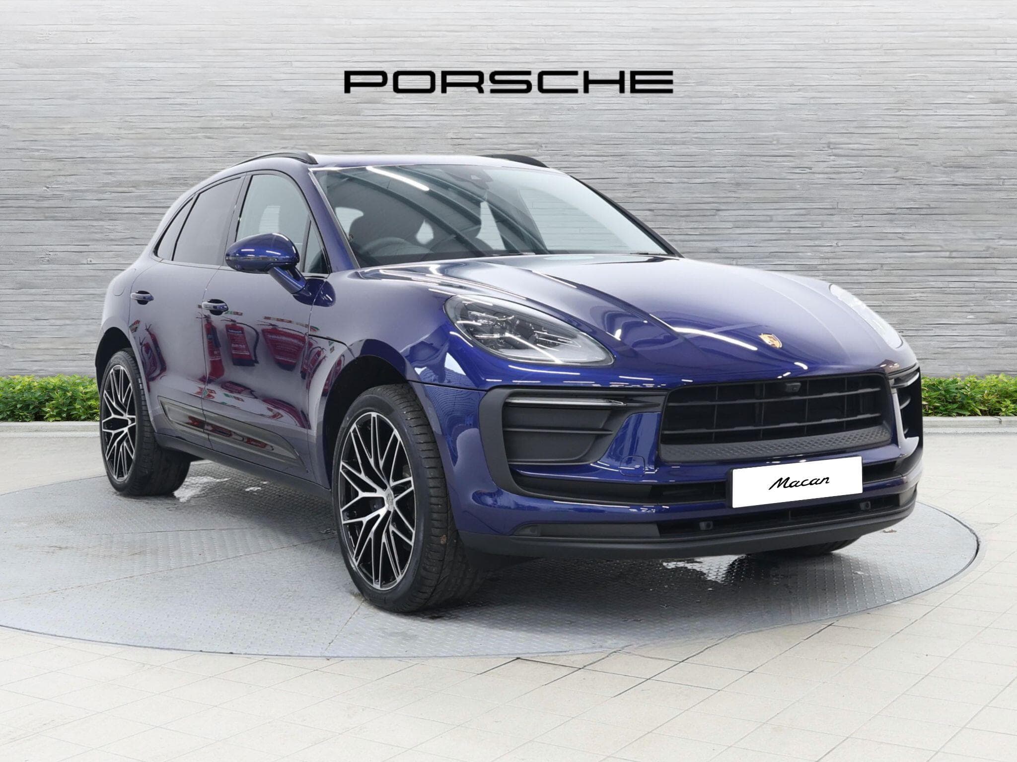 Porsche Macan listing image