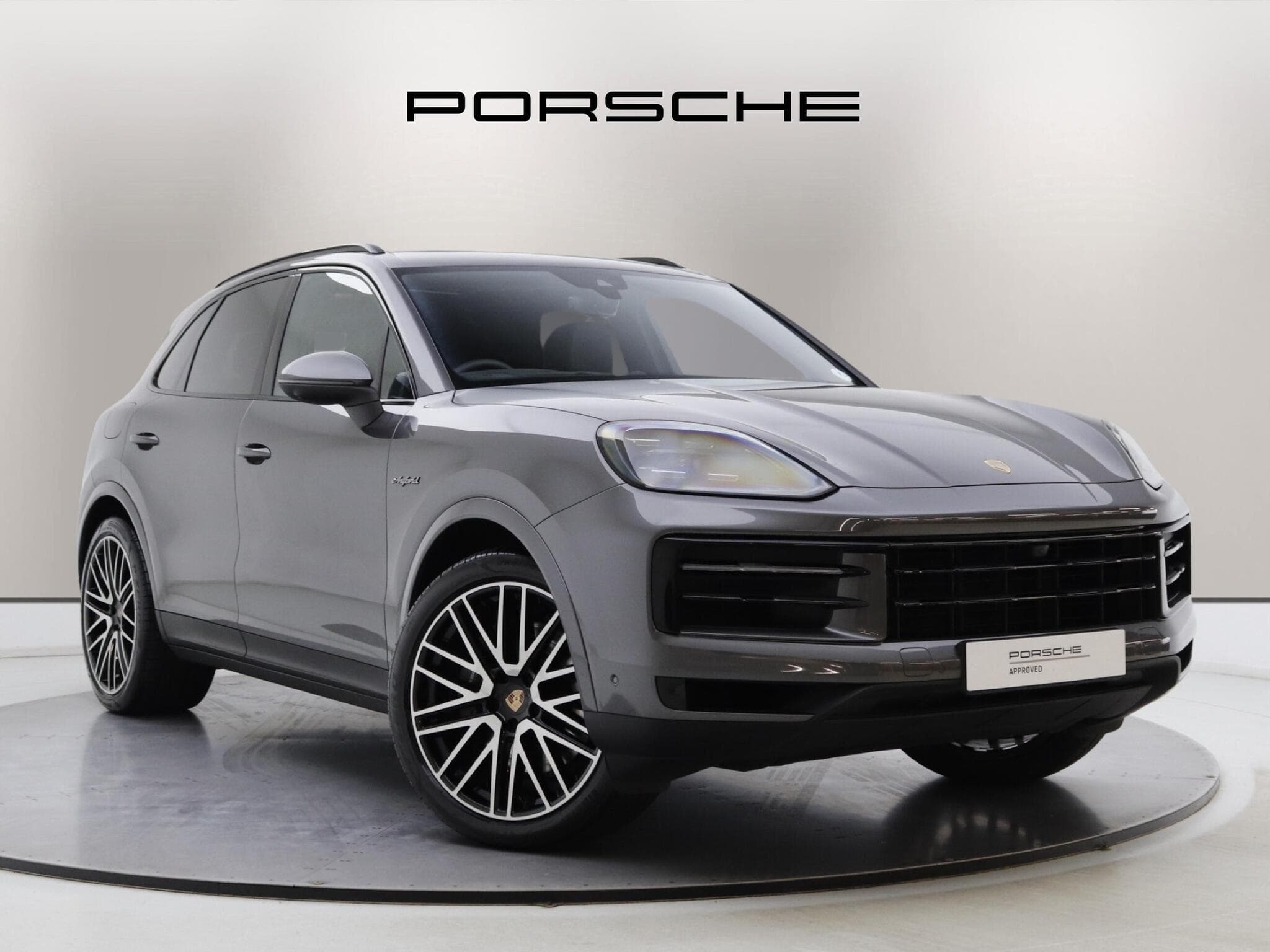 2025 Porsche Cayenne listing image