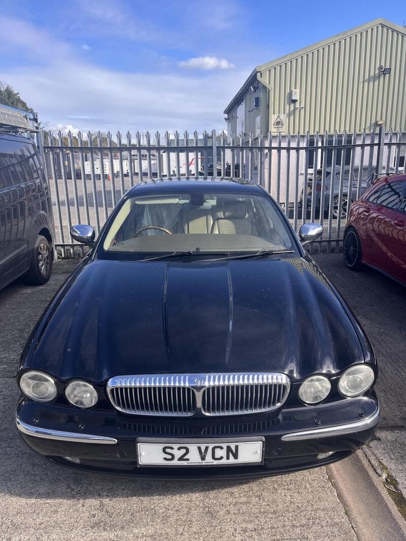 2005 Daimler Super Eight listing image