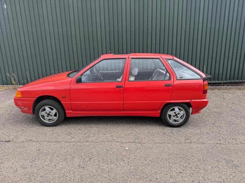 1991 Yugo Sana GL listing image