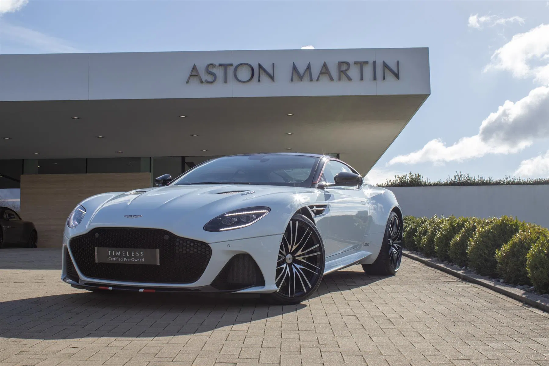2021 Aston Martin DBS Superleggera listing image