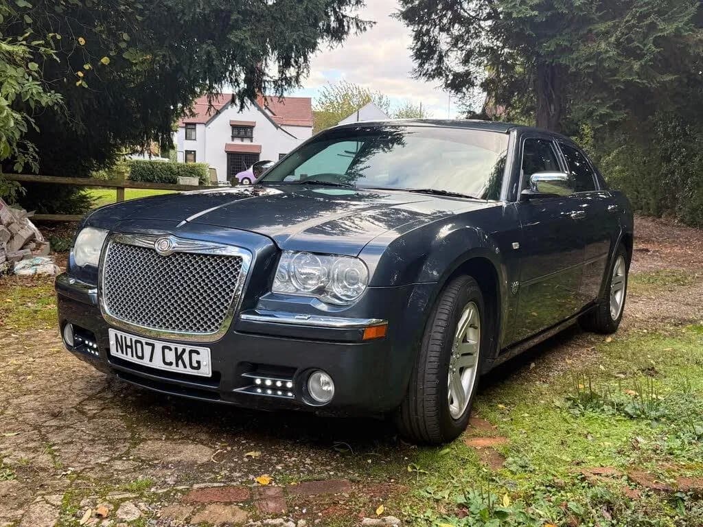 2007 Chrysler 300C listing image
