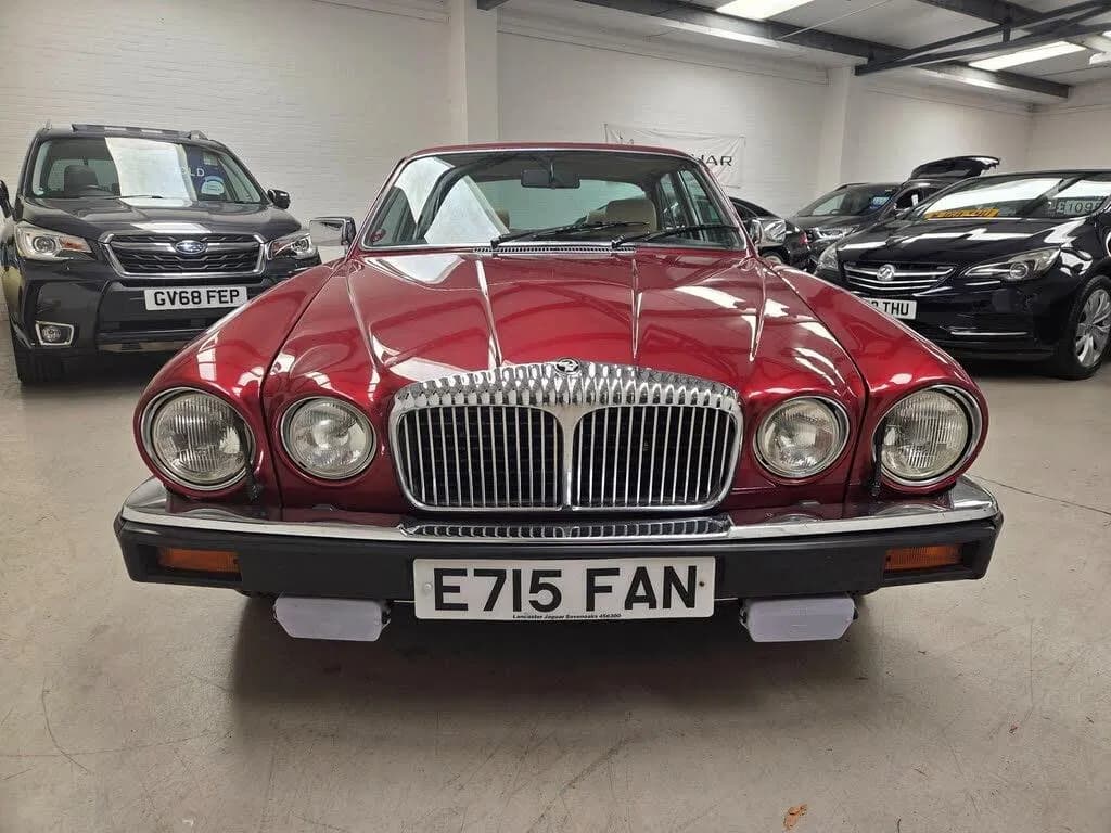 1988 Daimler Double Six listing image