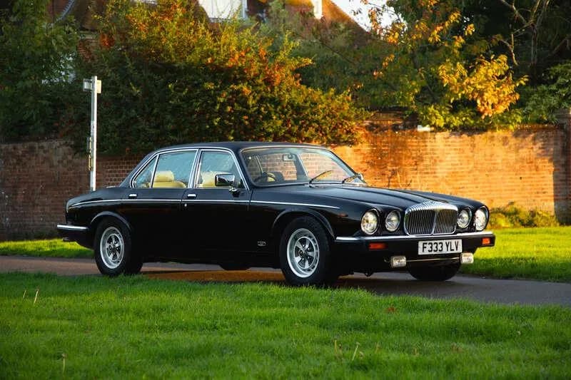 1988 Daimler Double Six listing image