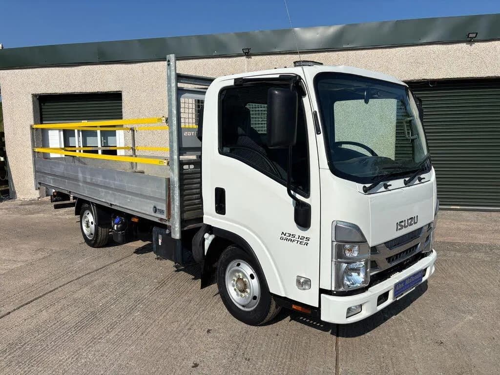 2023 Isuzu N35 listing image