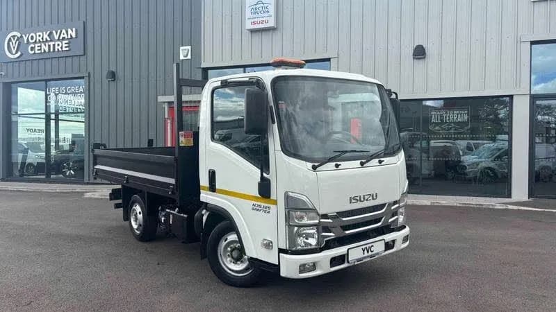 2023 Isuzu N35 listing image
