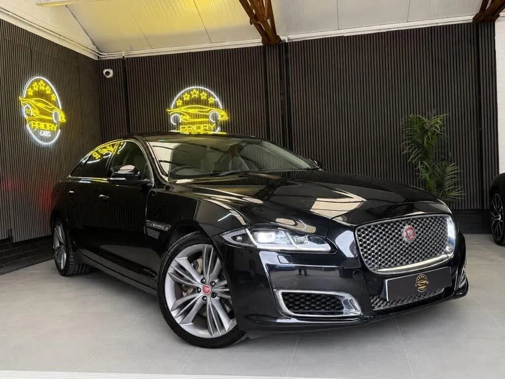 2016 Jaguar XJ listing image