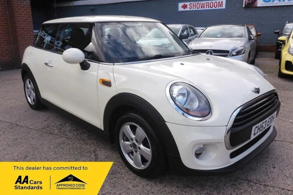 2016 MINI One listing image
