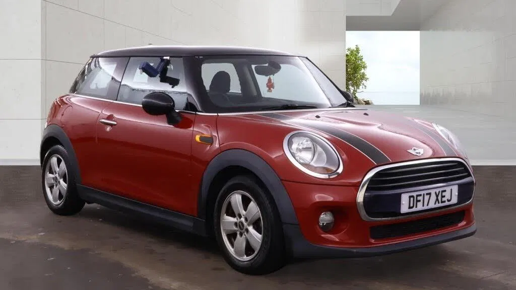 2017 MINI Cooper listing image