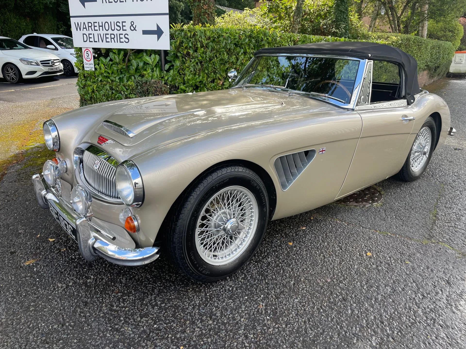 1965 Austin Healey 3000 listing image