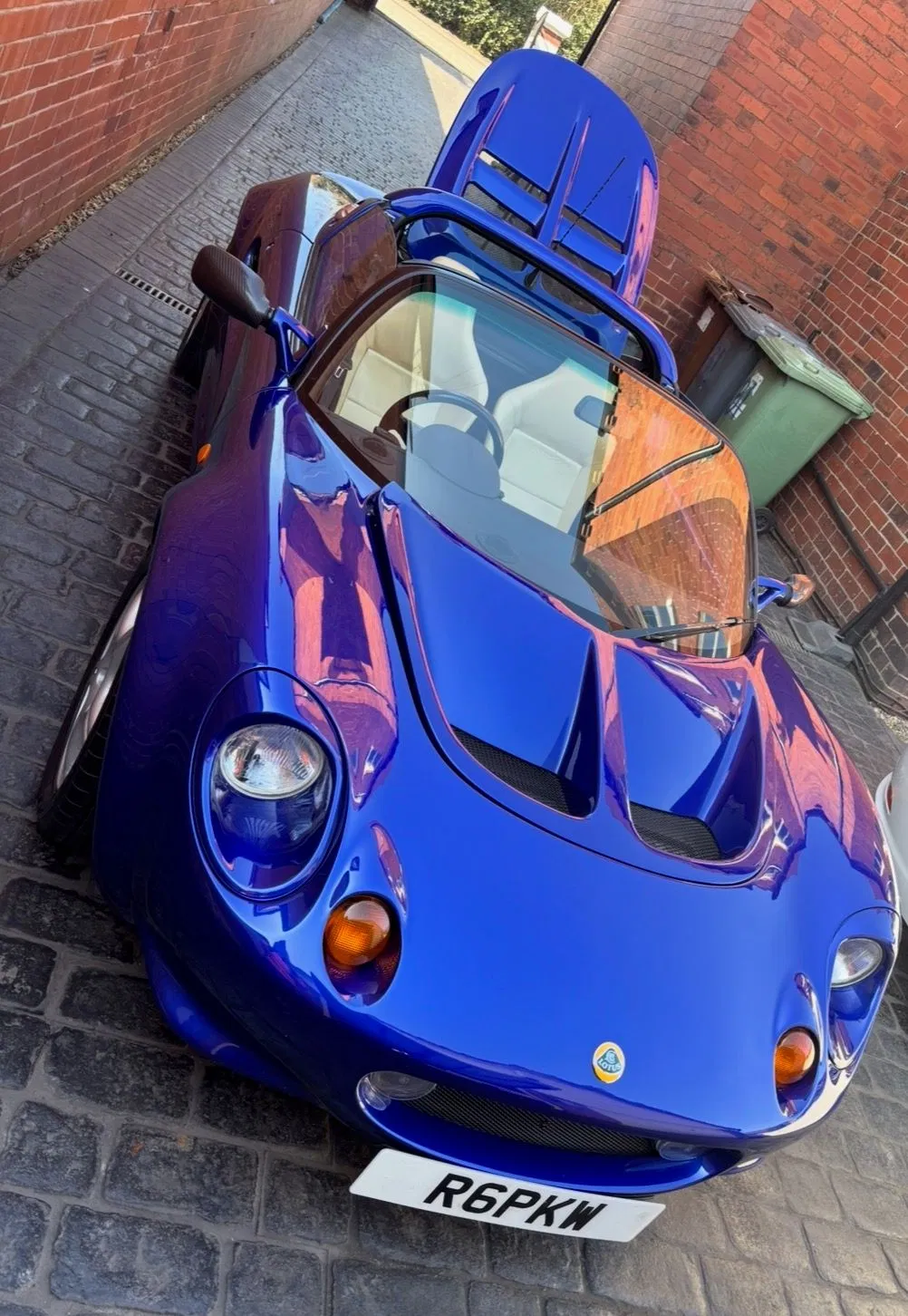 1998 Lotus Elise S1 listing image