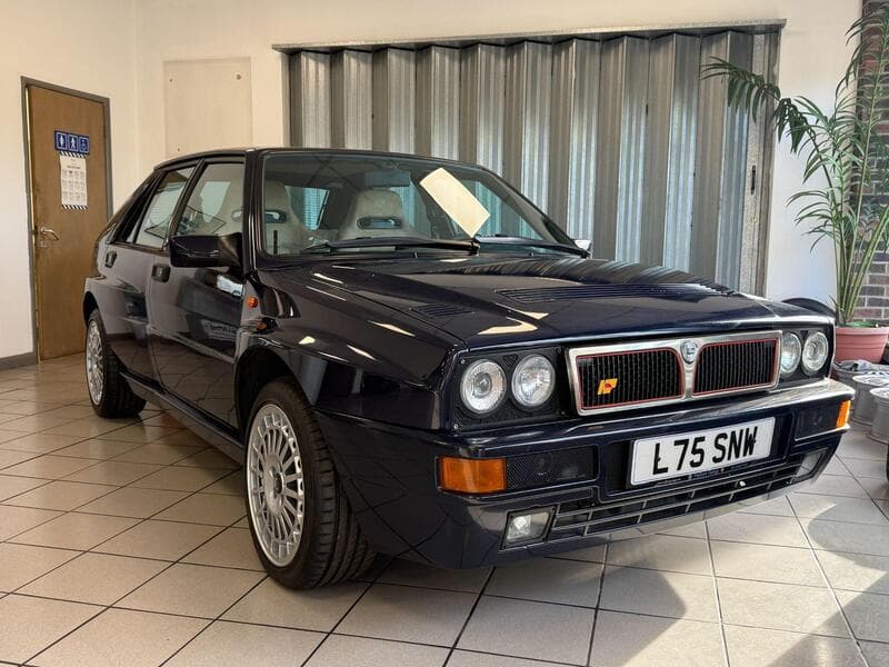 1994 Lancia Delta 2000 HF listing image