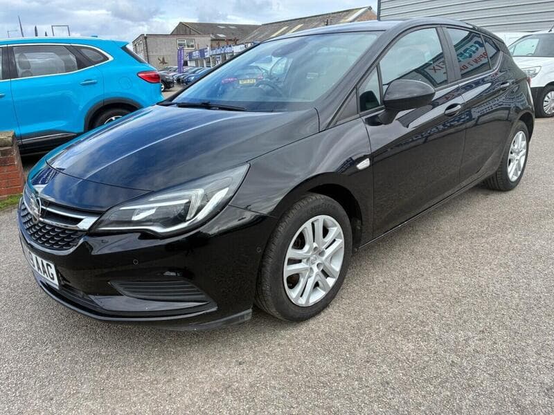 2019 Opel Astra listing image