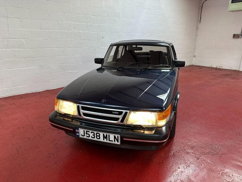 1992 Saab 900 S listing image