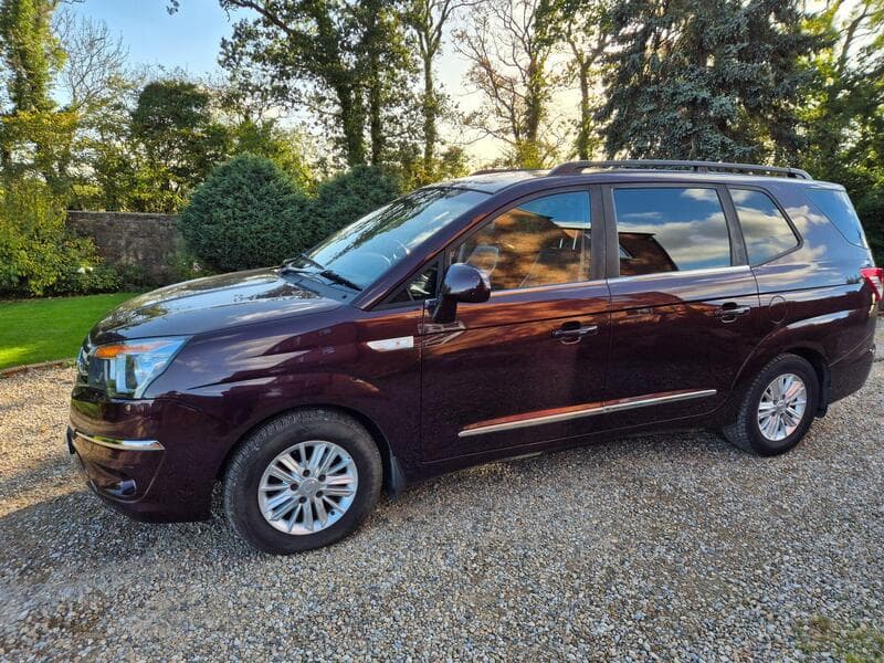 2017 SsangYong Turismo EX listing image