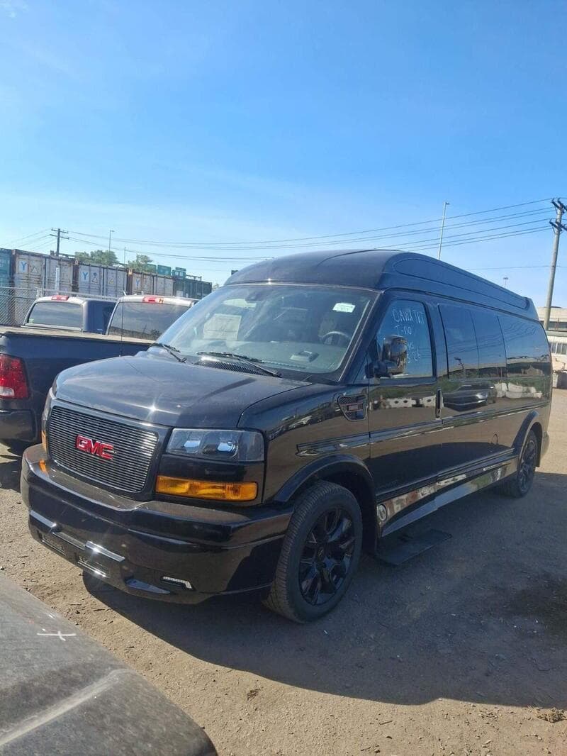 2026 GMC Savana listing image