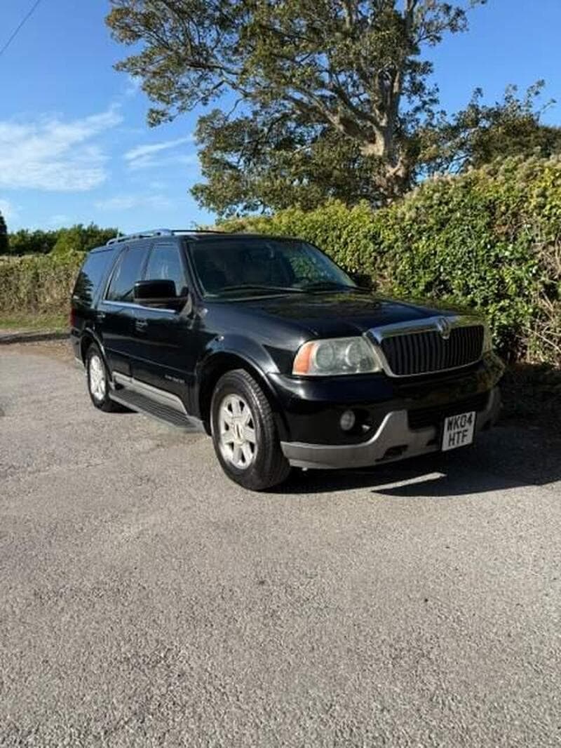 2005 Lincoln Navigator listing image