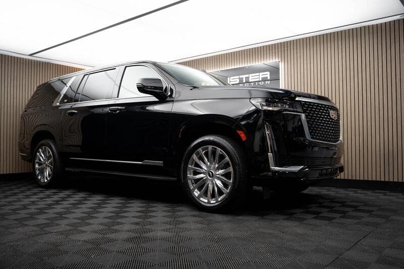 2023 Cadillac Escalade listing image