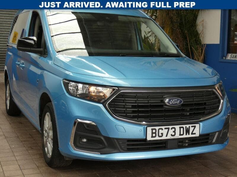 2023 Ford Grand Tourneo Connect Titanium listing image