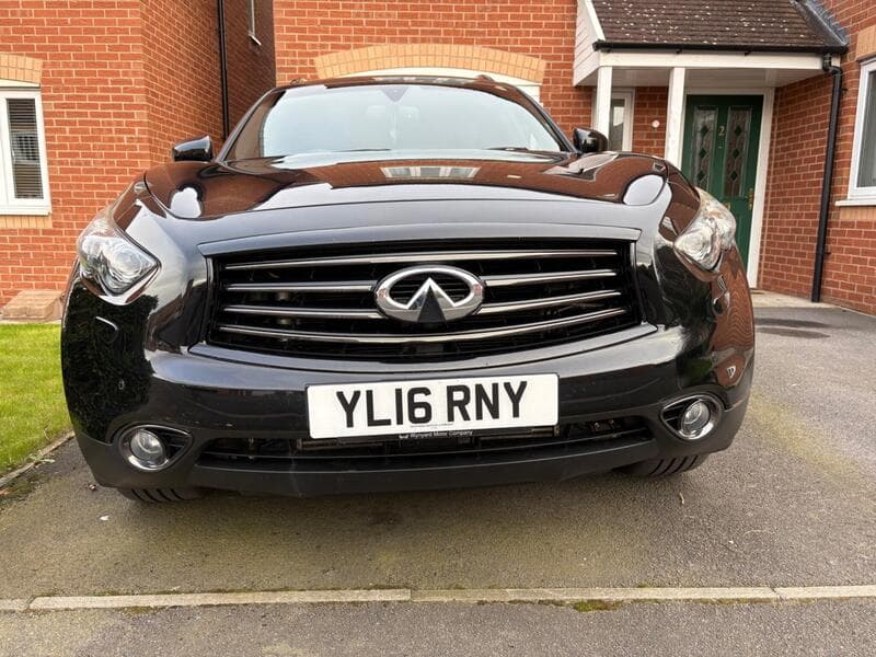 2016 Infiniti QX70 S Design listing image