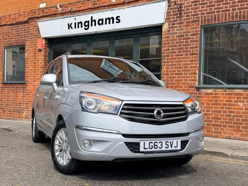 2013 SsangYong Turismo EX listing image