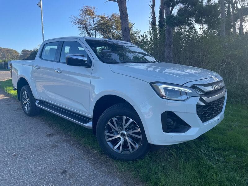 Isuzu D-Max DL40 listing image