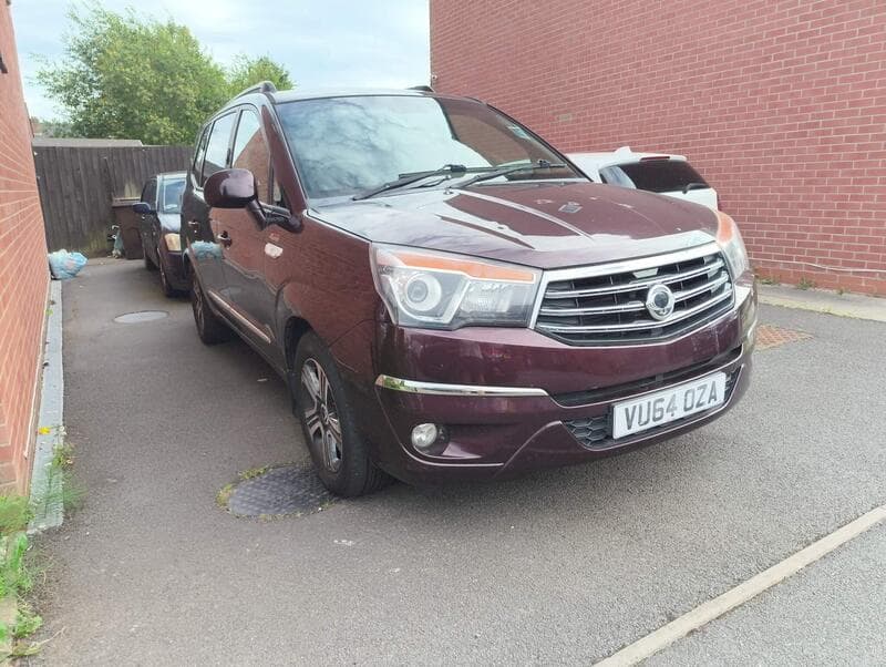 2014 SsangYong Turismo EX listing image