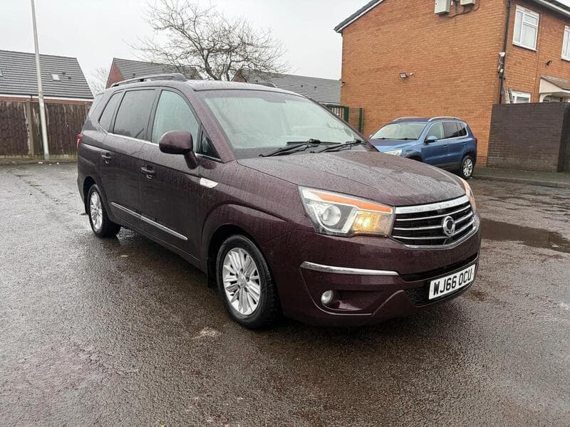 2016 SsangYong Turismo EX listing image