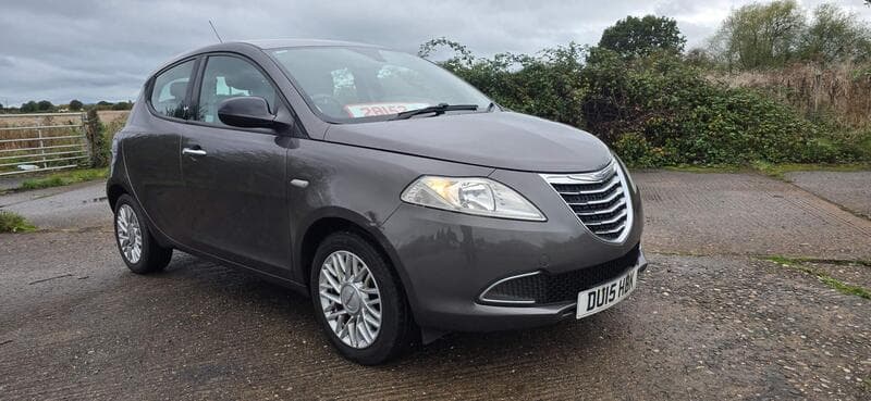 2015 Chrysler Ypsilon Gold listing image