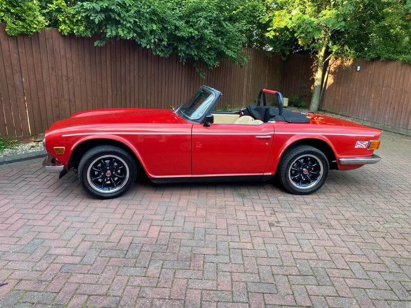 1971 Triumph TR6 listing image